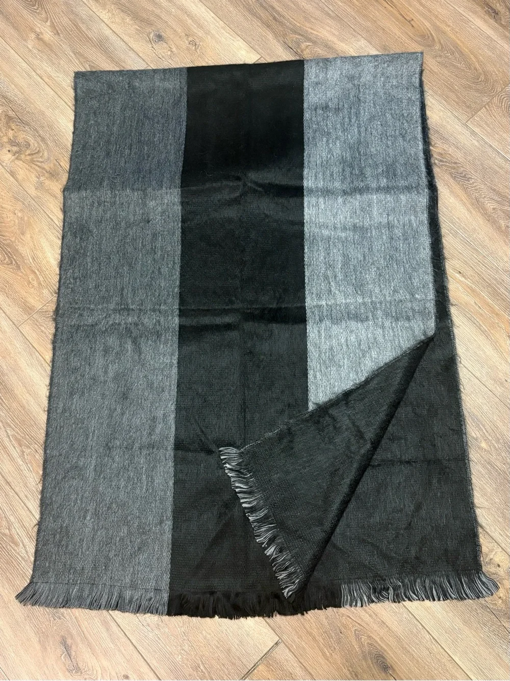 Shupaca Handmade in Ecuador Alpaca Blend Throw Blanket 27x80 Soft Cozy Fringe